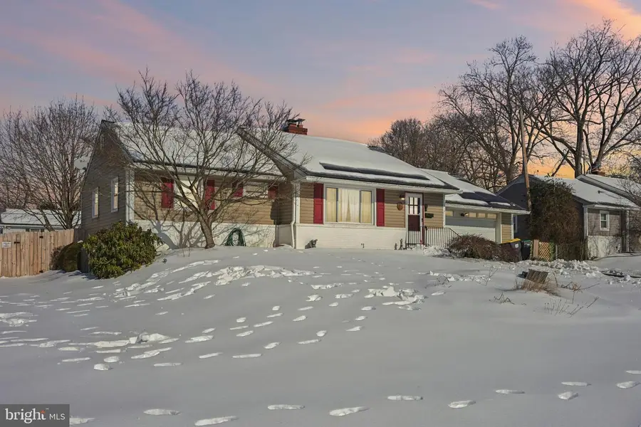 217 Southerland Dr, New Castle, DE 19720 - #2