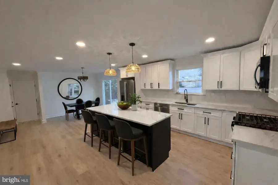 916 Gilder Dr, New Castle, DE 19720 - Image #3