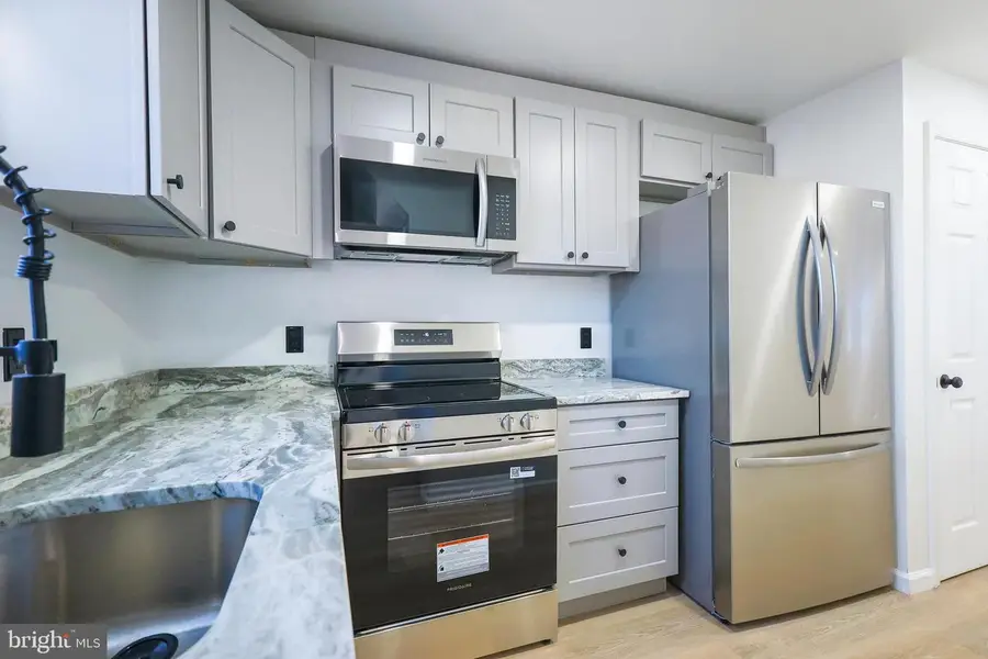 21 N Rodney Dr, Wilmington, DE 19809 - Image #2