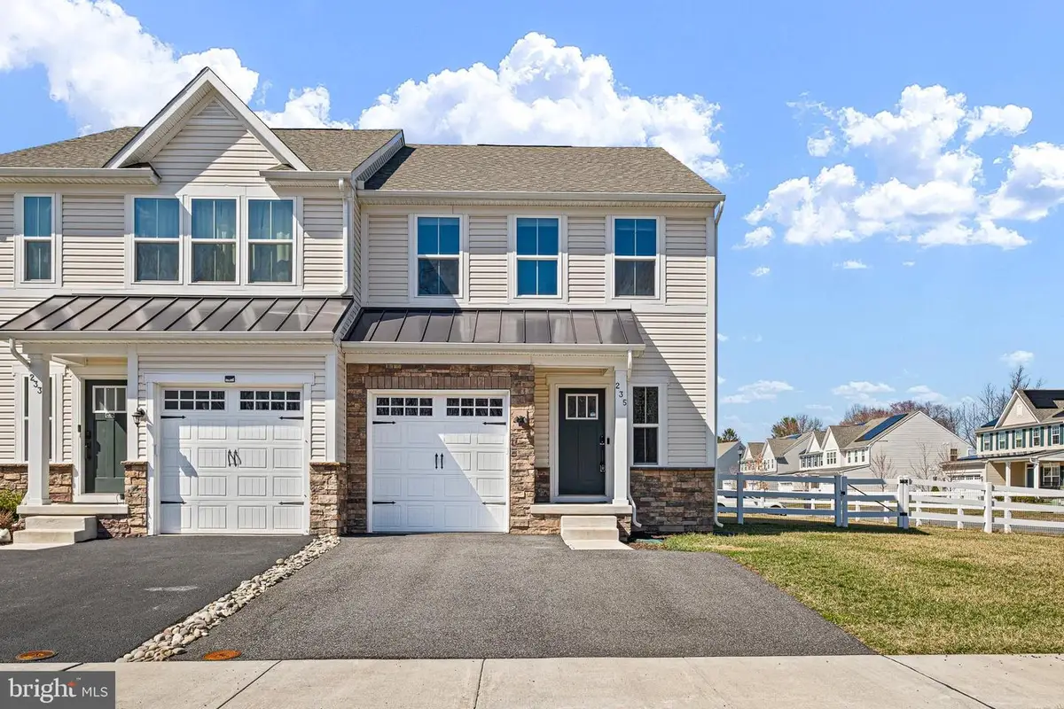 235 Felix Dr, Newark, DE 19713 - #1