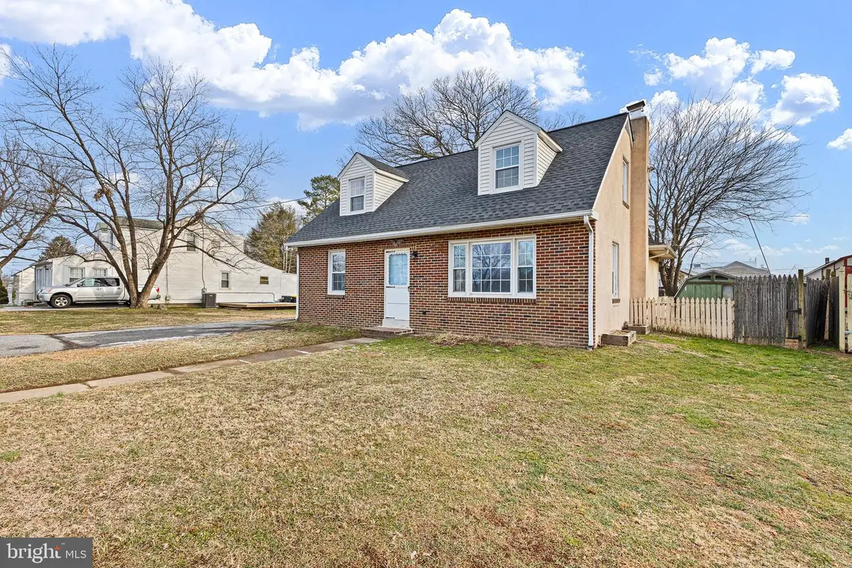 15 Irwin Ave, New Castle, DE 19720 - Image #1