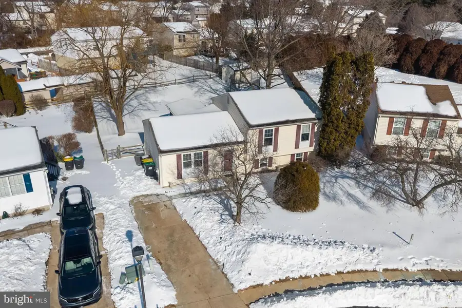 6 Old Fence Ln, Newark, DE 19702 - Image #2