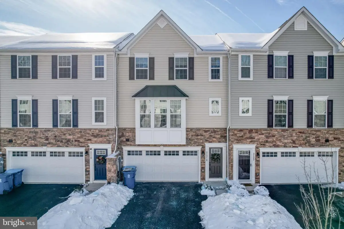 2121 Rivers Dr, Newark, DE 19702 - #1