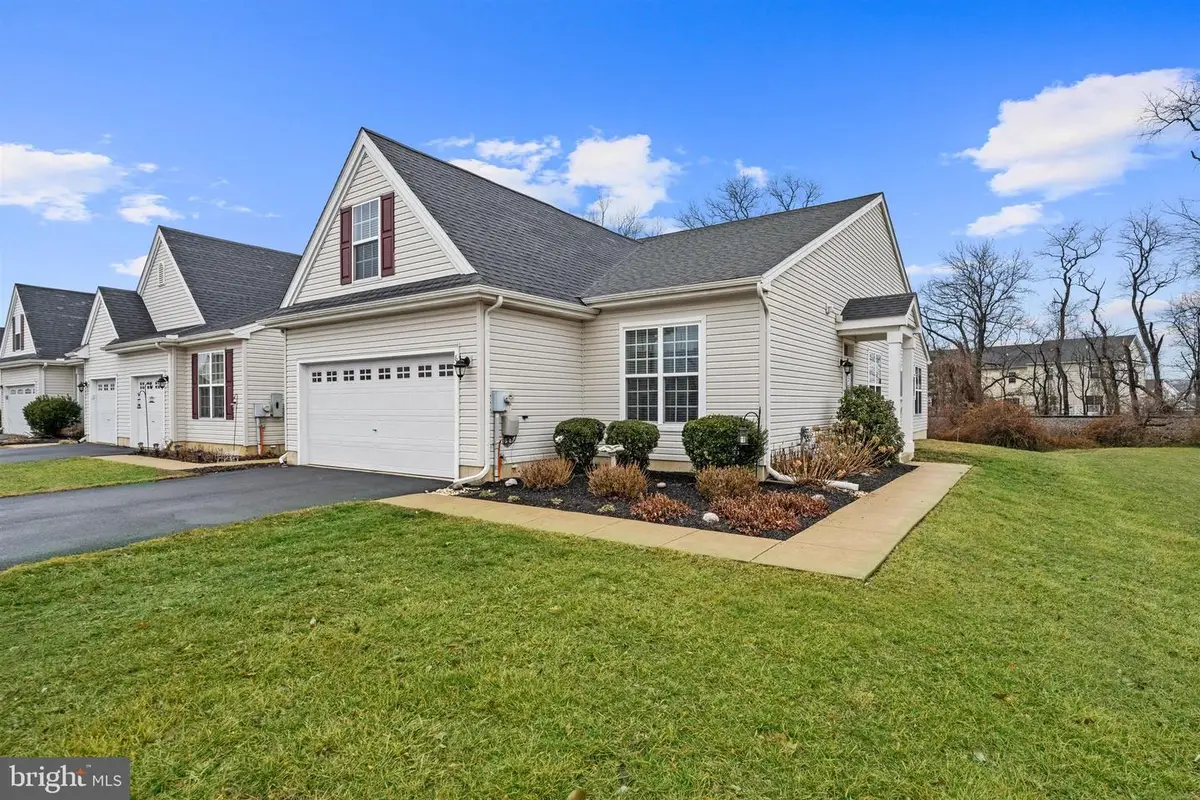 64 Grand National Ln, Newark, DE 19702 - #1