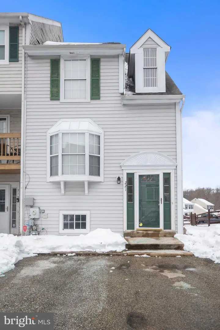 221 Vercelli Dr, Bear, DE 19701 - Image #1