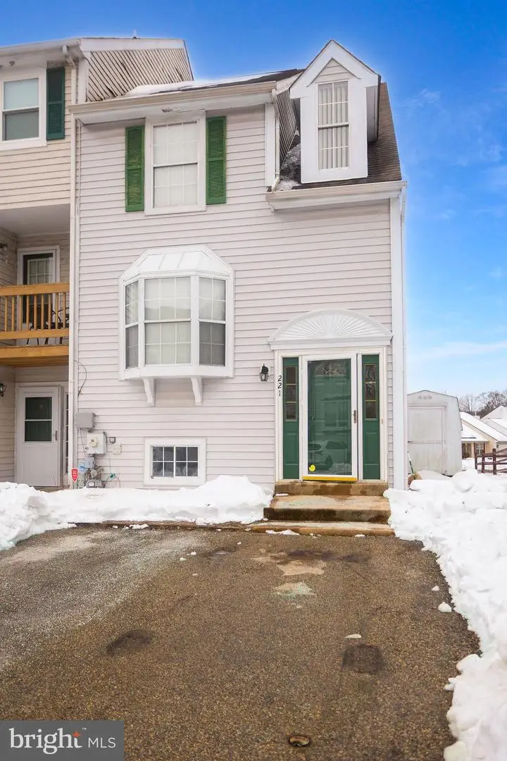 221 Vercelli Dr, Bear, DE 19701 - Image #2