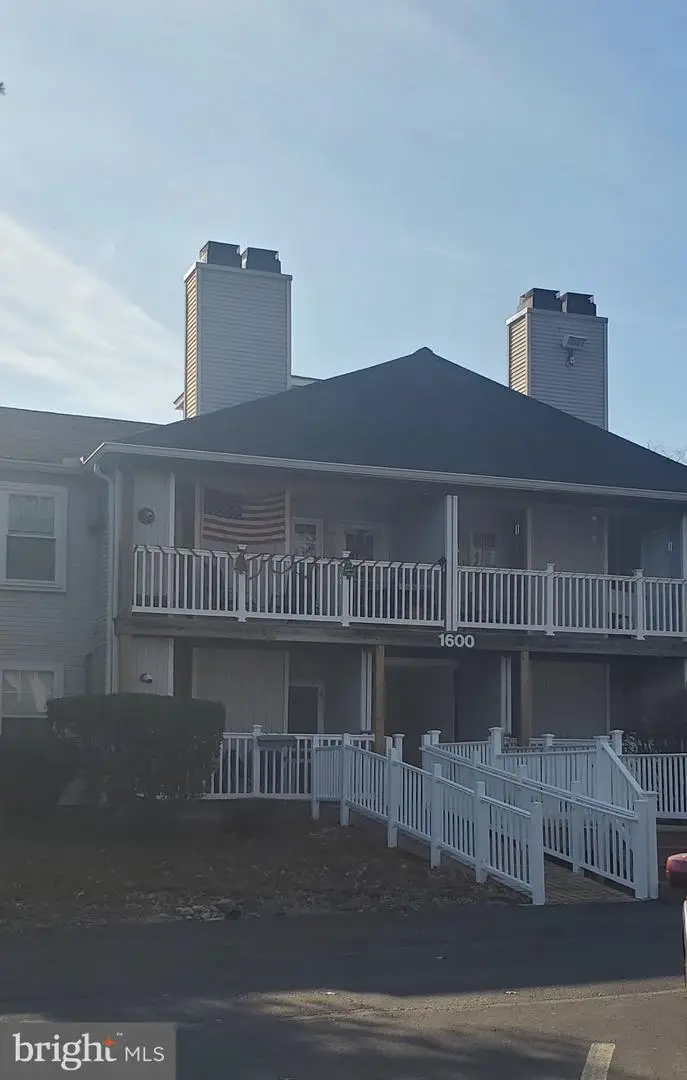 1604 Waters Edge Dr, Newark, DE 19702 - Image #1