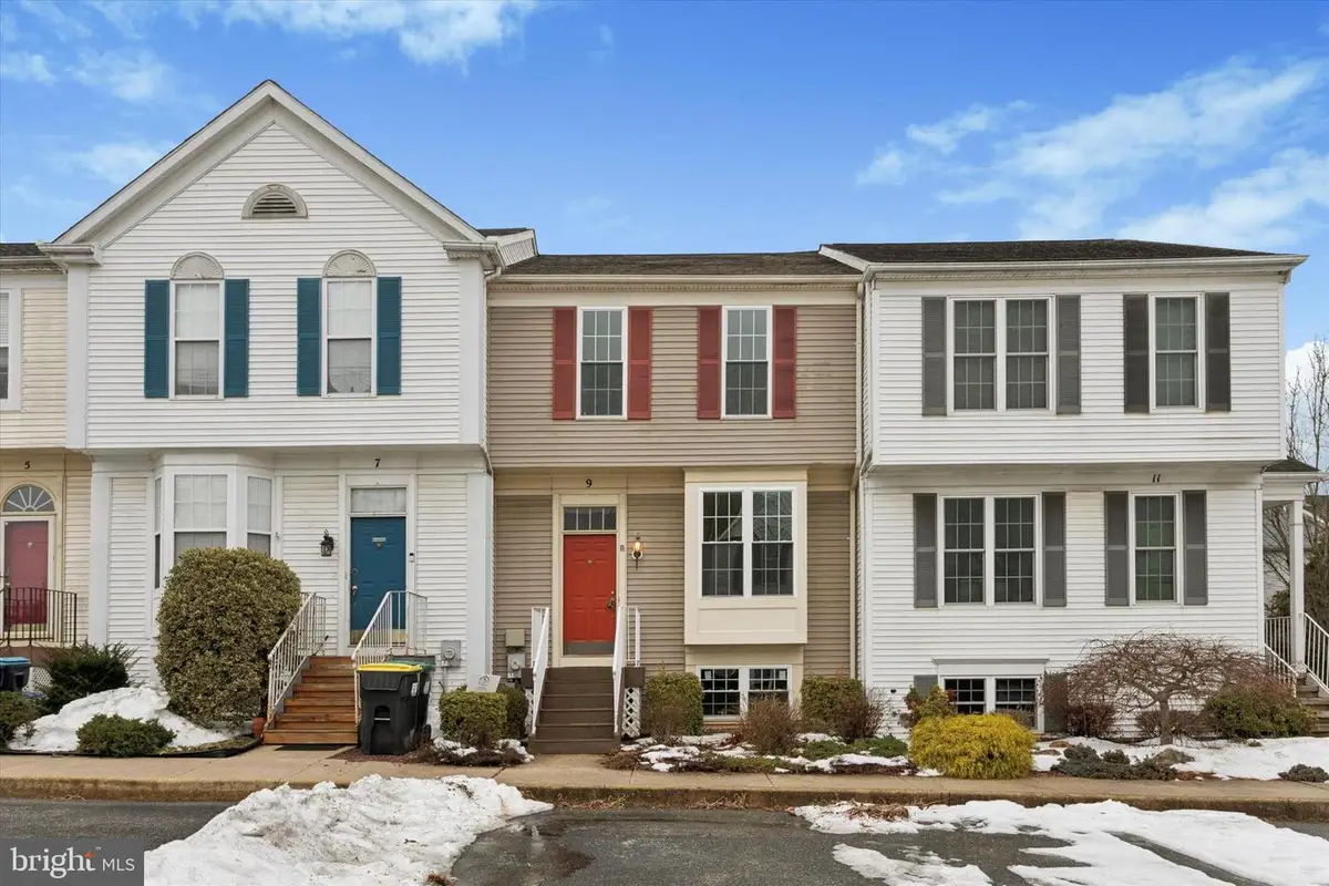 9 Creek Ln, Newark, DE 19702 - #1