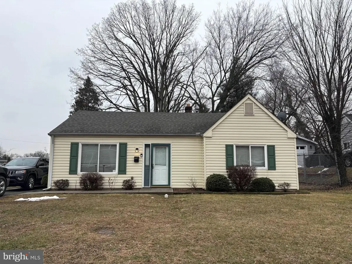 1617 W Willow Run Dr, Wilmington, DE 19805 - #1