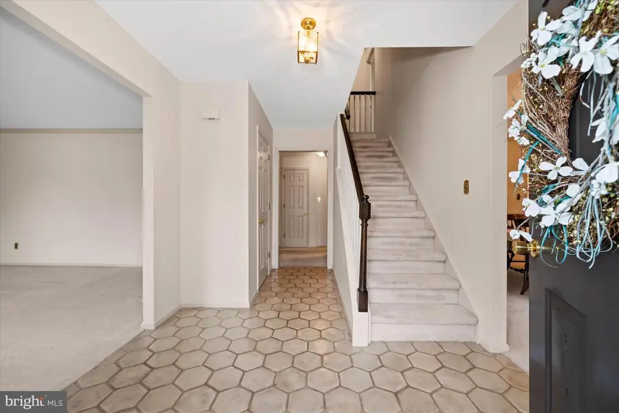 9 Stone Barn Dr, Hockessin, DE 19707 - #2