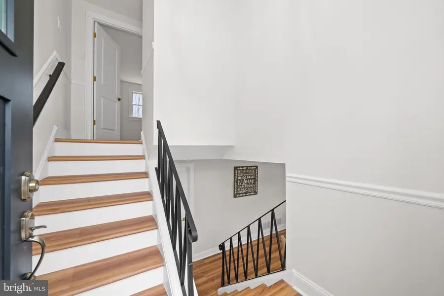 12 Dunsinane Dr, New Castle, DE 19720 - #3