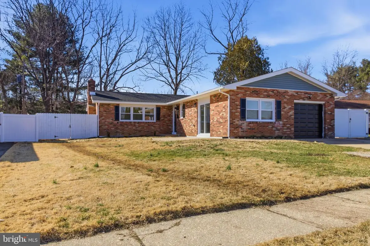 6 Thornhollow Rd, Newark, DE 19711 - #1