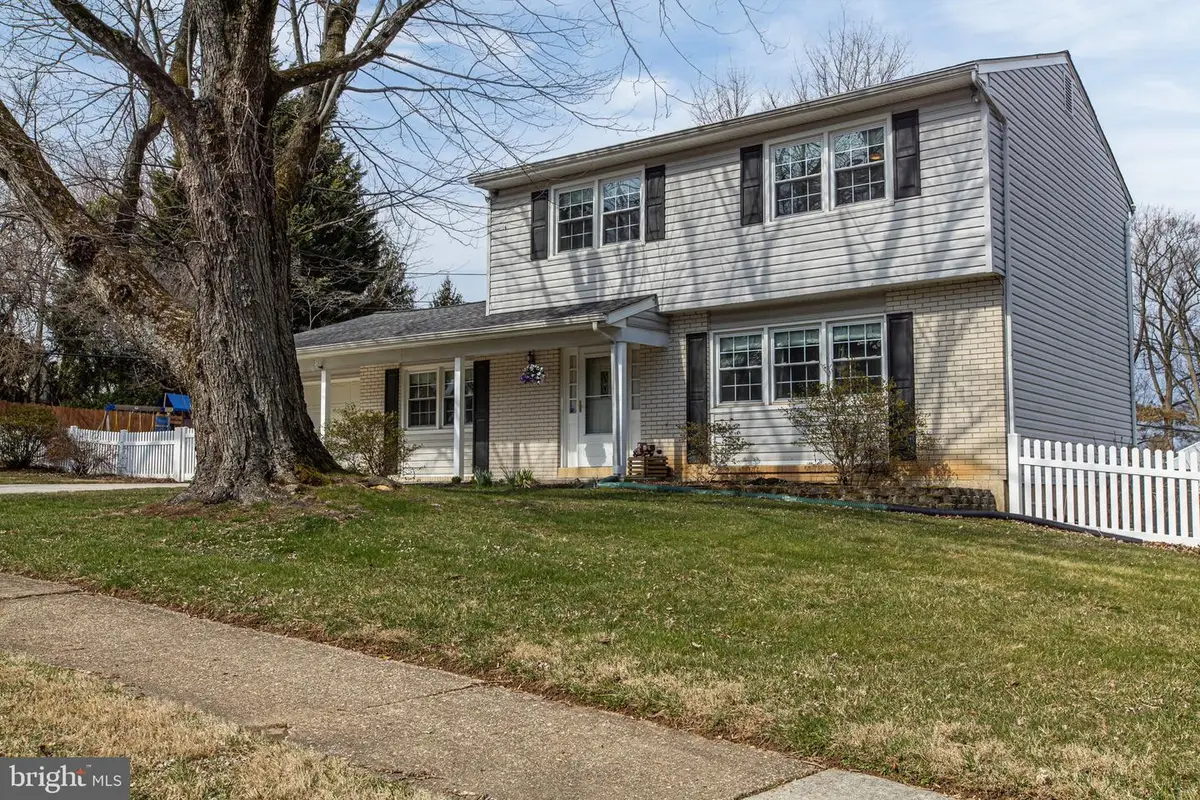 2 Henderson Hill Rd, Newark, DE 19711 - #1