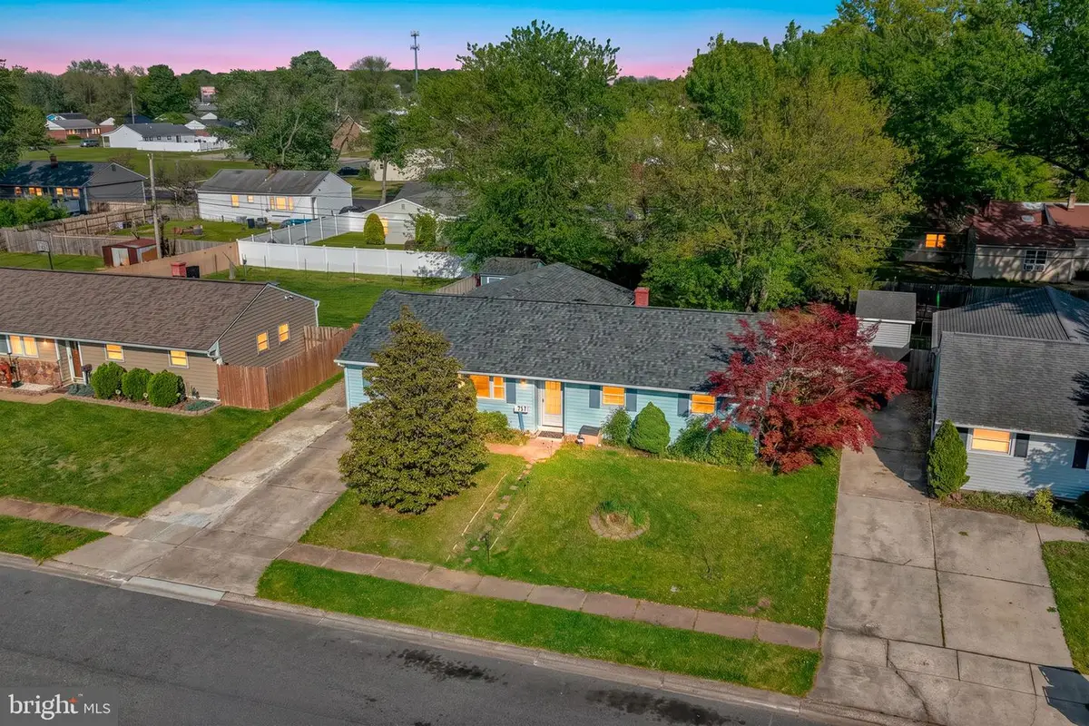 121 Flintlock Rd, Newark, DE 19713 - #1