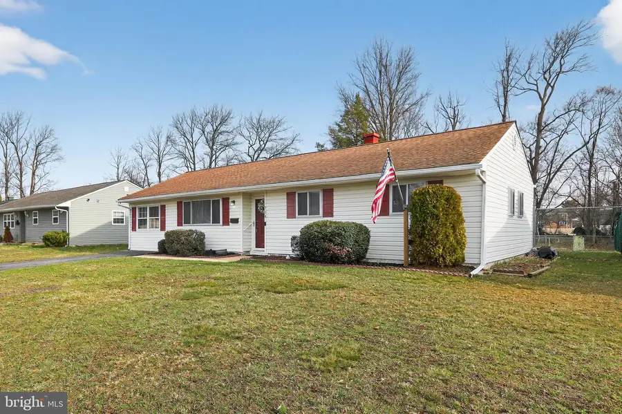 704 Birchwood Dr, Newark, DE 19713 - #2