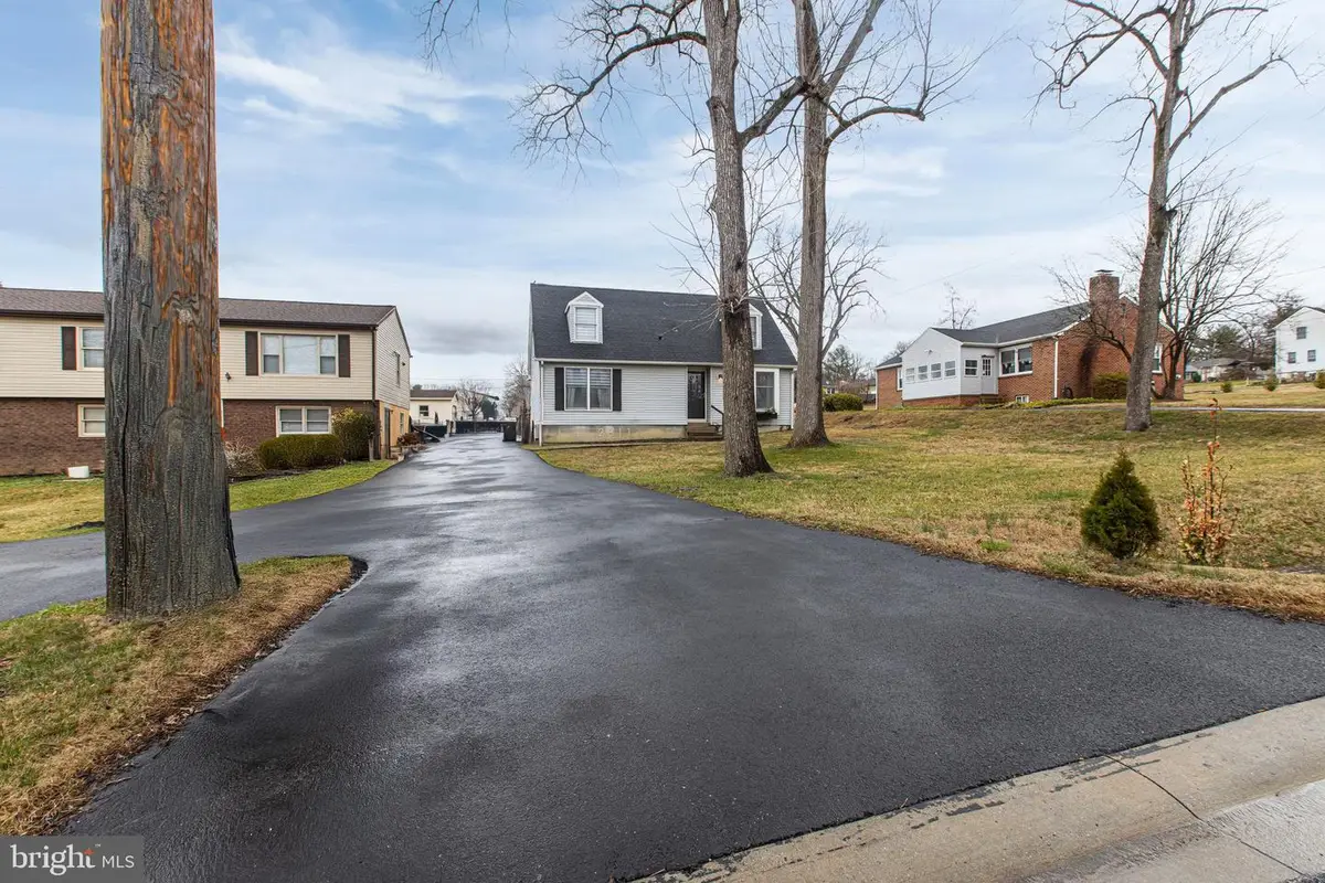 2811 Newport Gap Pike, Wilmington, DE 19808 - #1