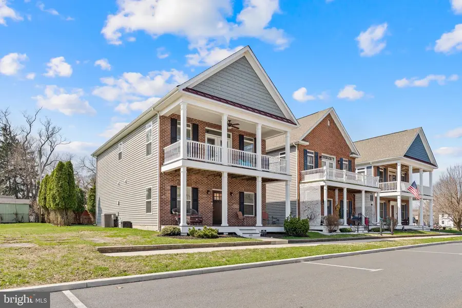 605 Front St, Delaware City, DE 19706 - #3