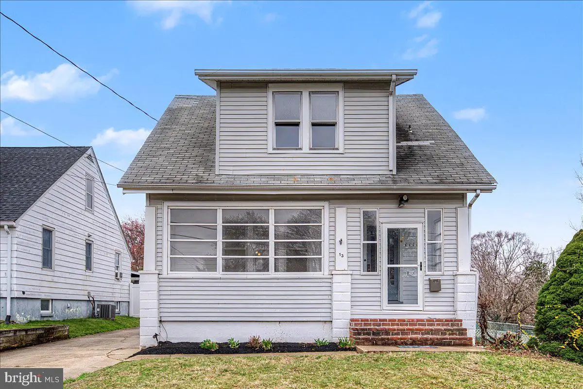13 N Clifton Ave, Wilmington, DE 19805 - #1