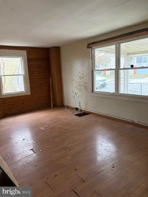 19 Balfour Ave, Claymont, DE 19703 - #3