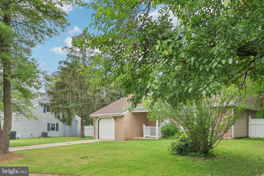 213 Hazel Ridge Dr, Talleyville, DE 19803 - #2