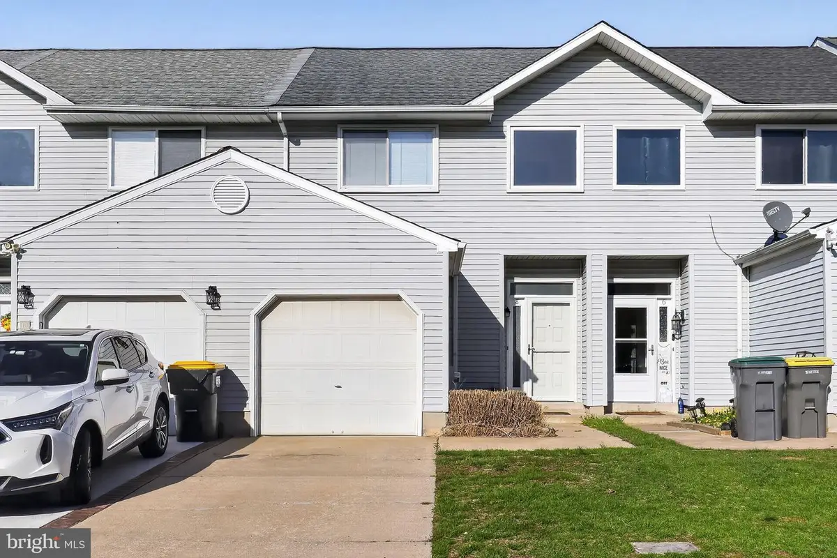 8 O Rourke Ct, Newark, DE 19702 - #1