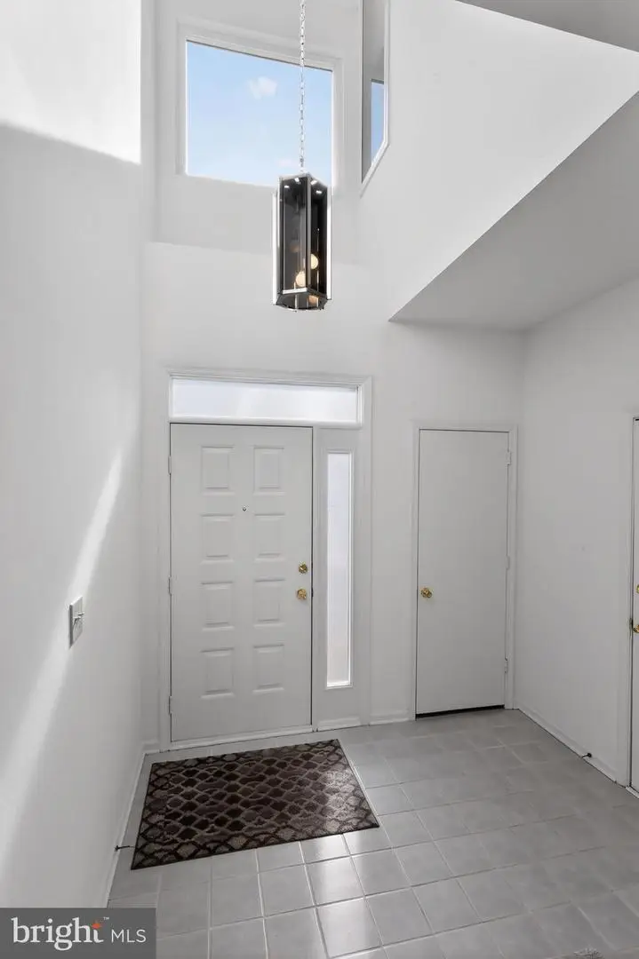 8 O Rourke Ct, Newark, DE 19702 - #3