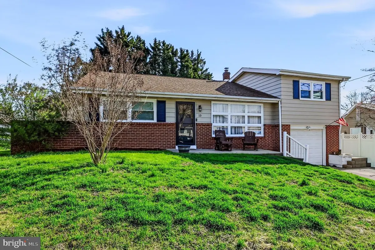 13 Paisley Dr, Wilmington, DE 19808 - #1