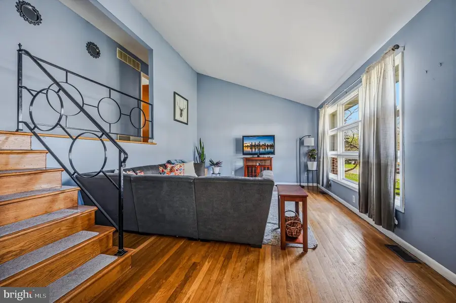 13 Paisley Dr, Wilmington, DE 19808 - #3