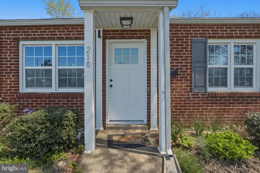 210 Bacon Ave, New Castle, DE 19720 - #2