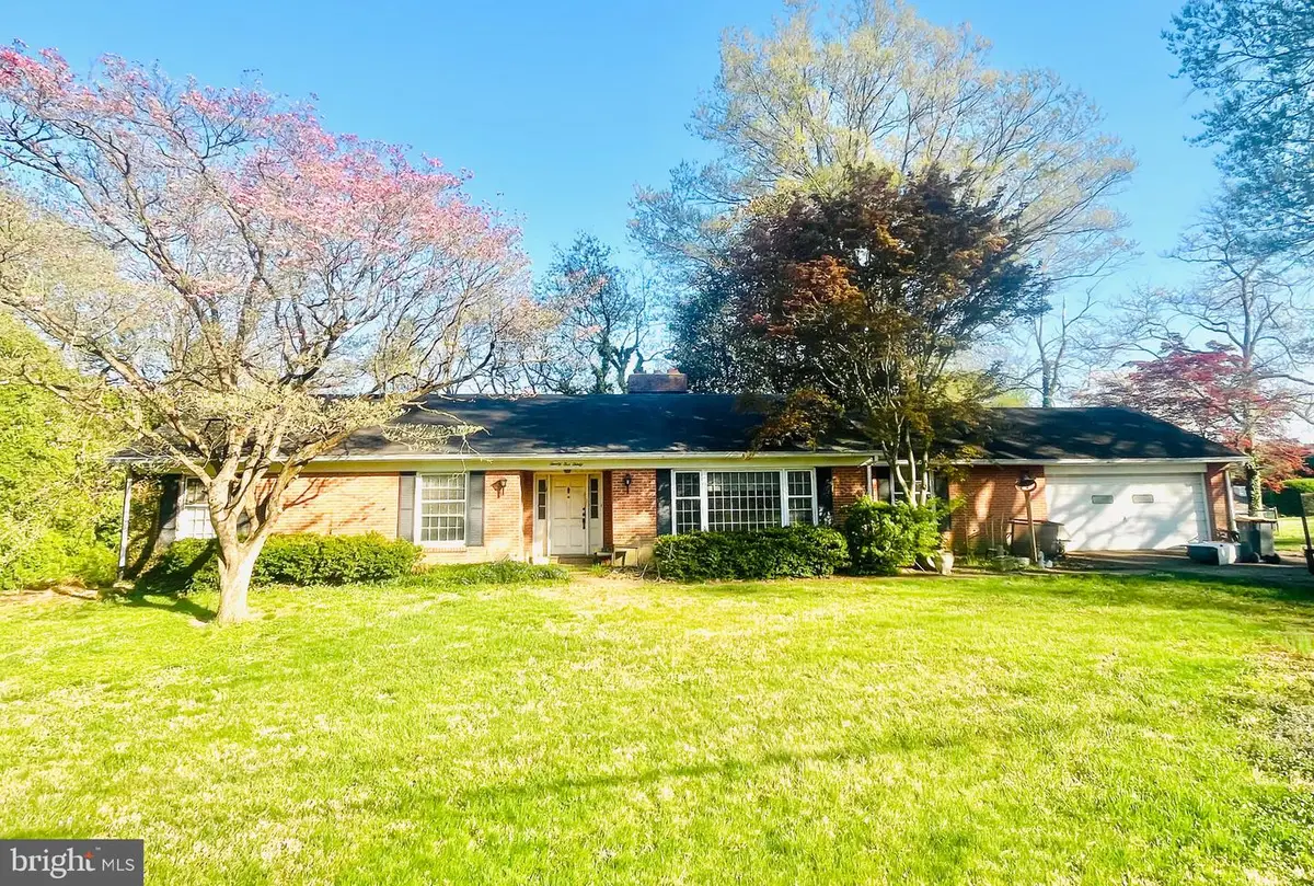 2530 Veterans Dr, Wilmington, DE 19810 - #1