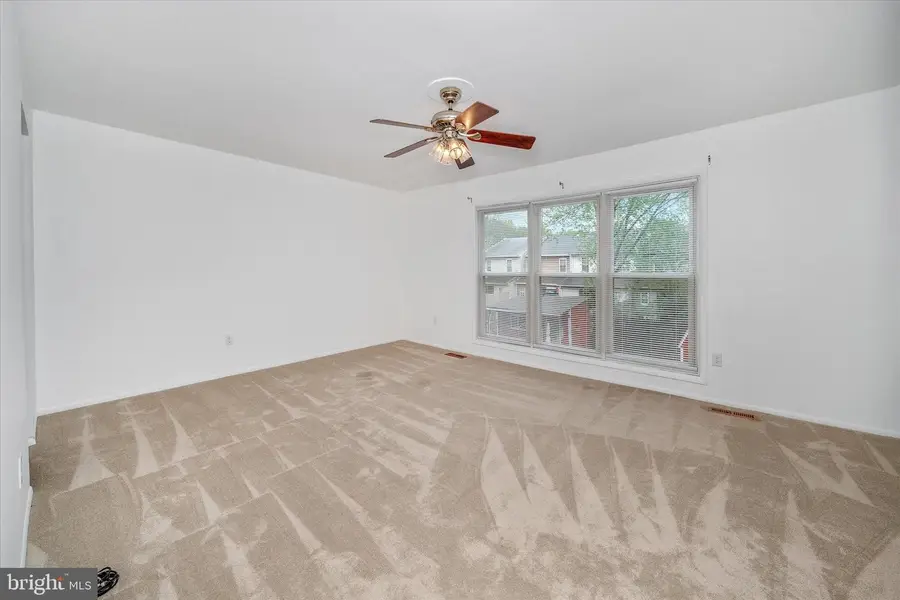 5 Farnsworth Rd, Newark, DE 19713 - #3