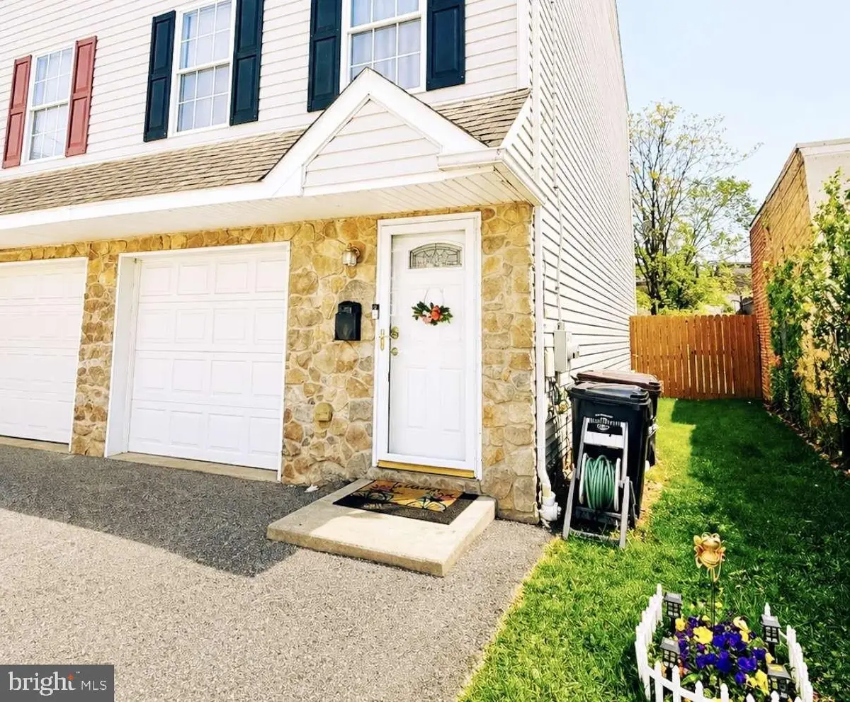 412 W Thirty Second St, Wilmington, DE 19802 - #1