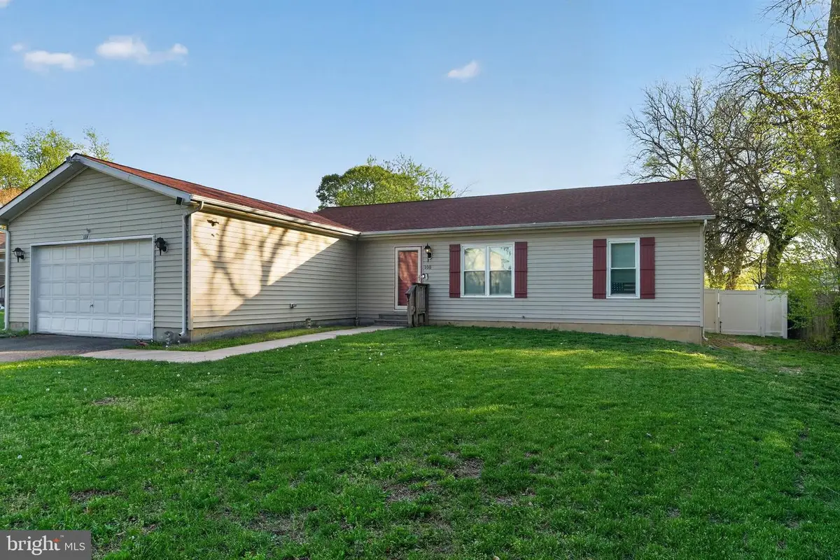 108 4th Ave, New Castle, DE 19720 - #1