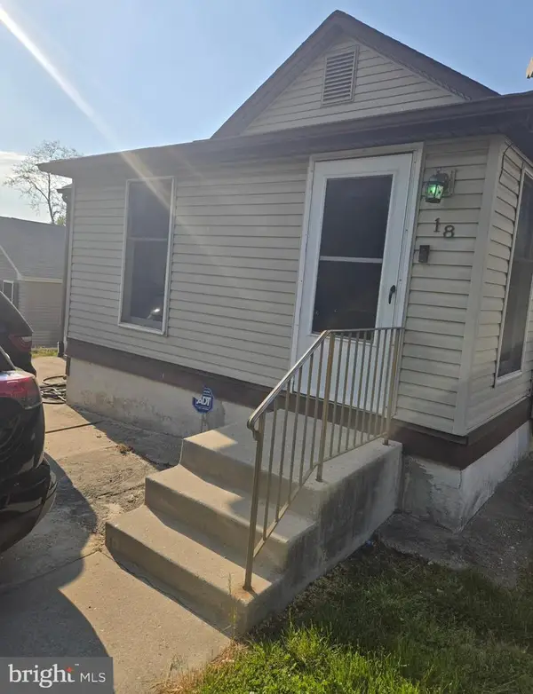 18 Newport Ave, NEW CASTLE, DE 19720