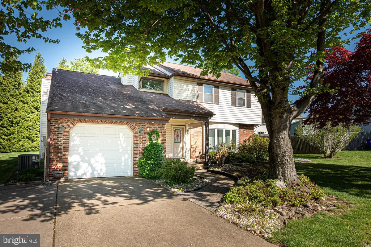 203 Hazel Ridge Dr, Wilmington, DE 19810 - #1