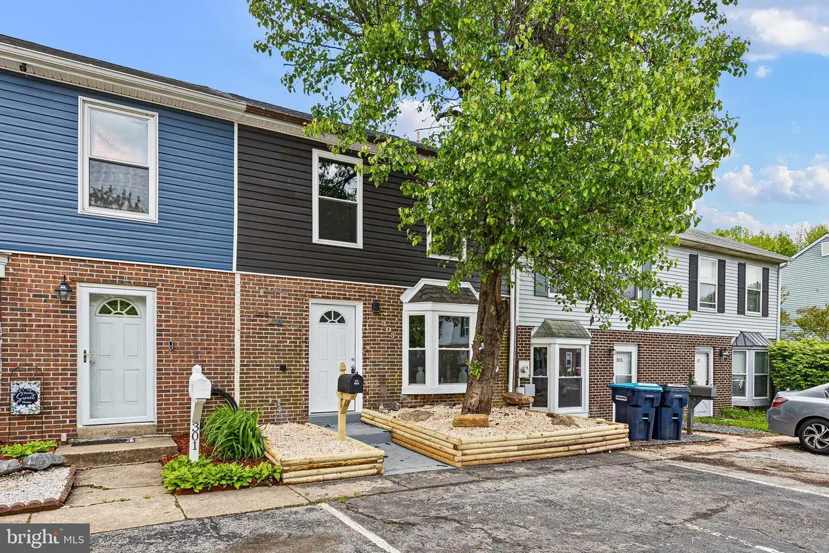 303 Thayer Ct, Newark, DE 19702 - #1