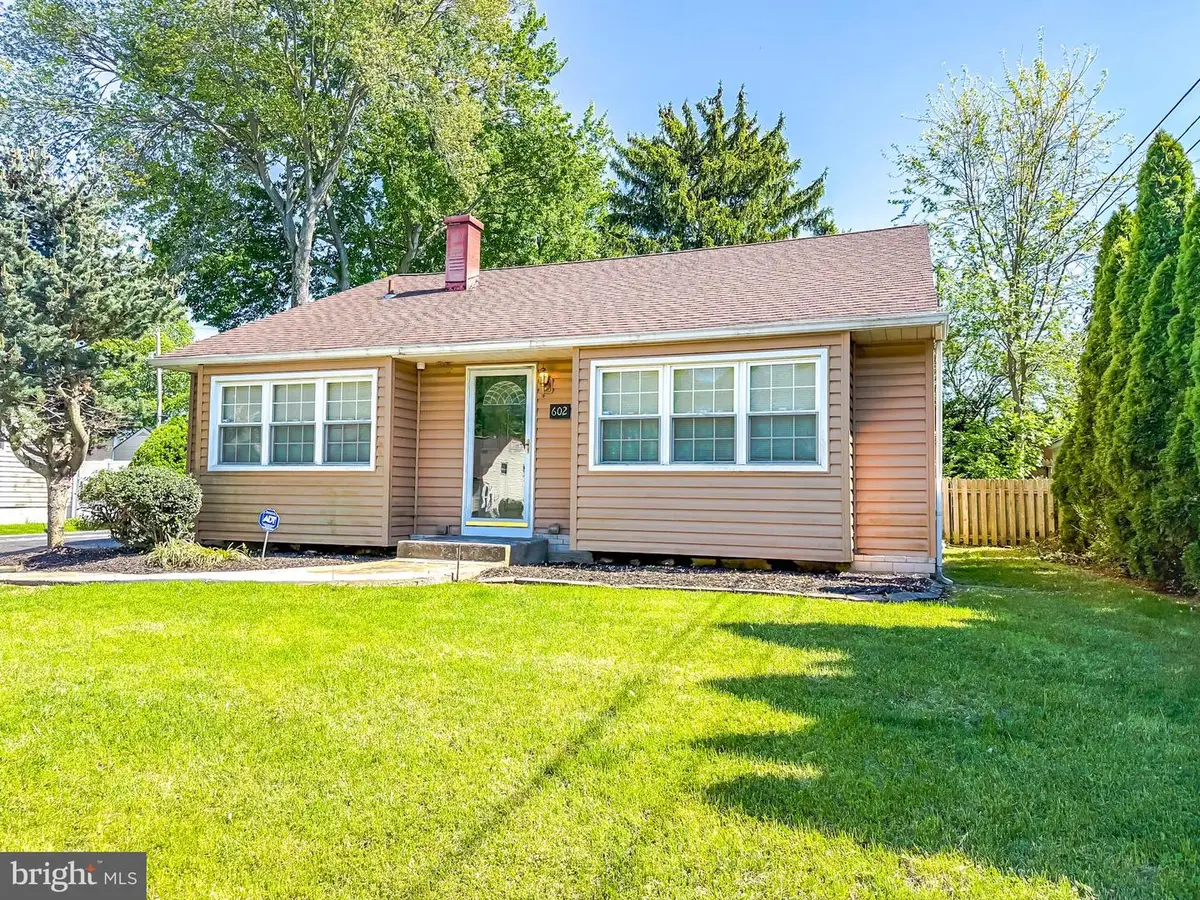 602 Shue Dr, Newark, DE 19713 - #1