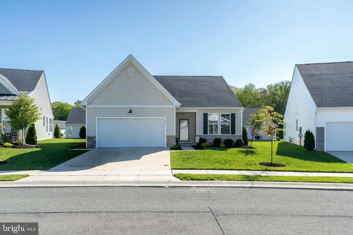 672 Mayfield Falls Dr, Newark, DE 19702 - #1