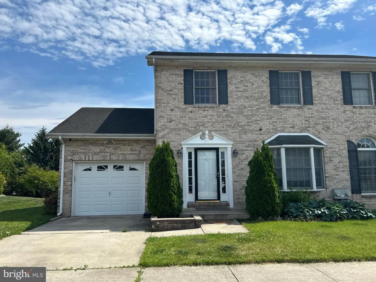25 Marble House Dr, Bear, DE 19701 - #1