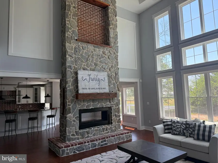 5482 Summit Bridge Rd, Townsend, DE 19734 - #3