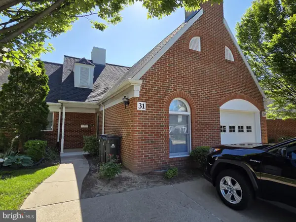 31 W Village Rd, NEWARK, DE 19713