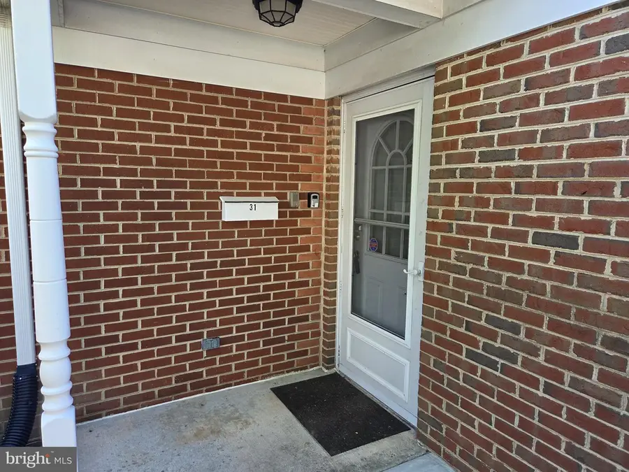 31 W Village Rd, Newark, DE 19713 - #2