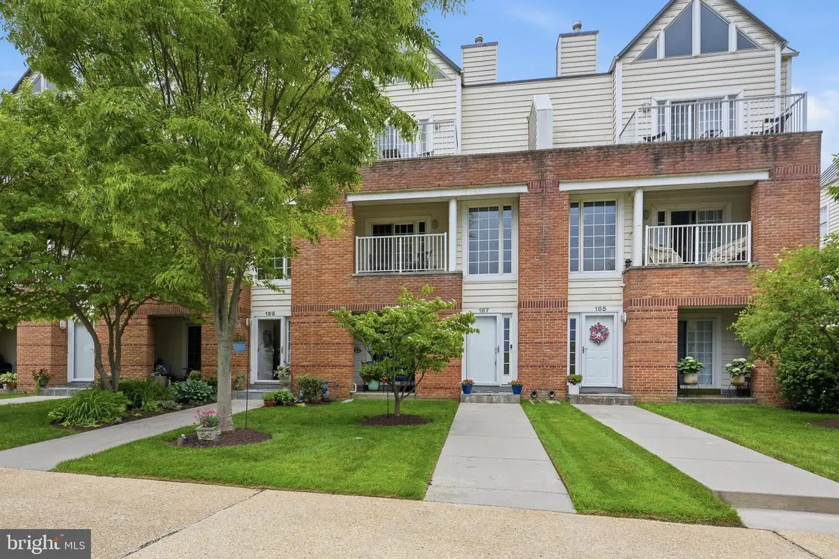 167 Christina Landing Dr, Wilmington, DE 19801 - #1