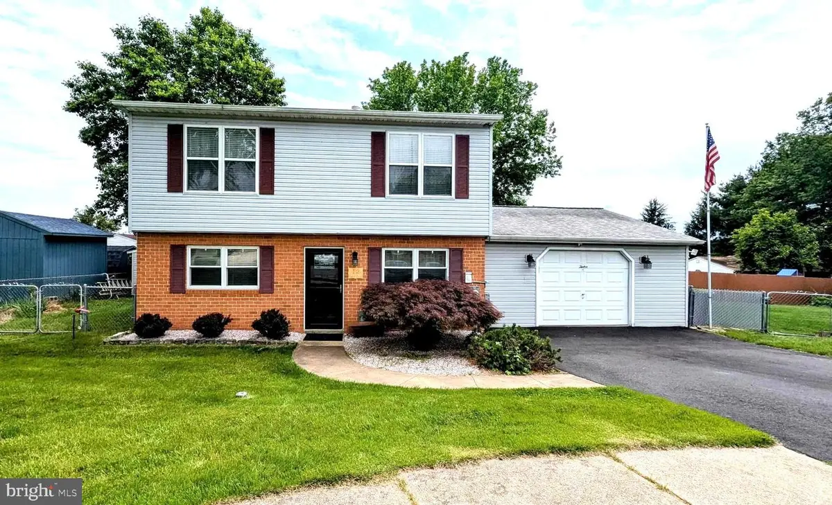 12 Rogers Cir, Newark, DE 19702 - #1