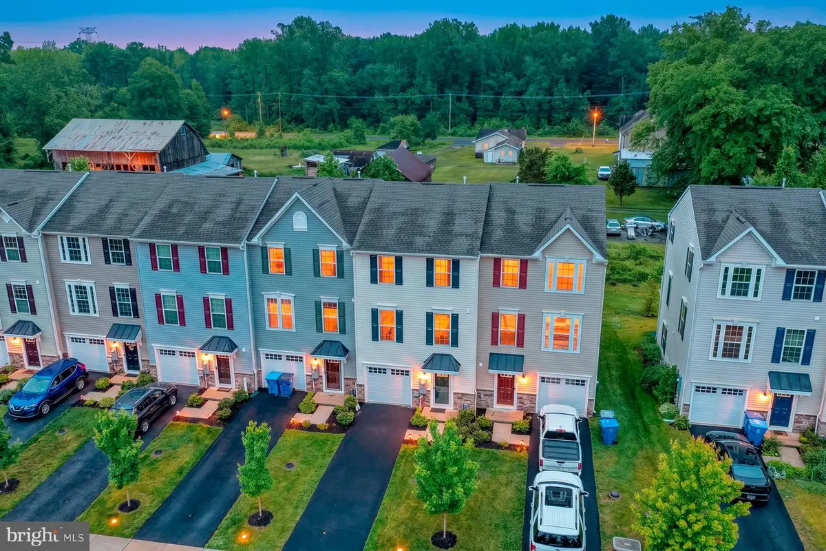 2049 Rivers Dr, Newark, DE 19702 - #1