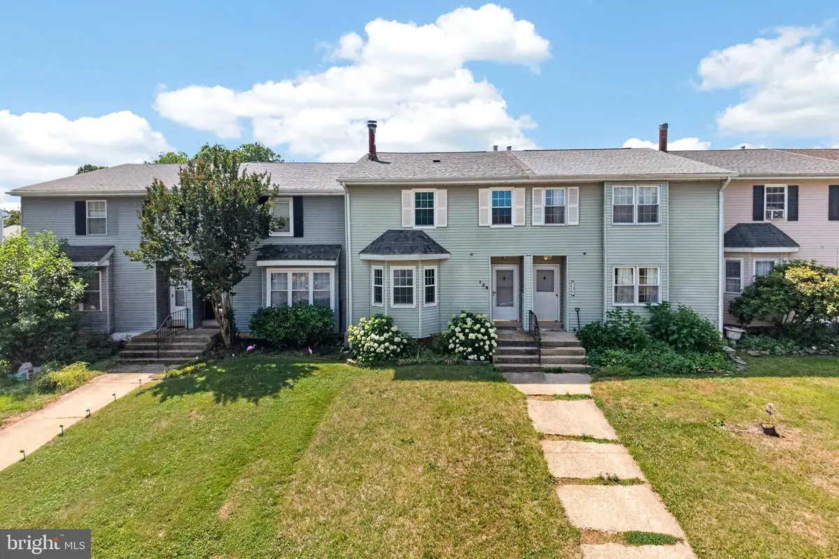 134 E Green Valley Cir, Newark, DE 19711 - #1