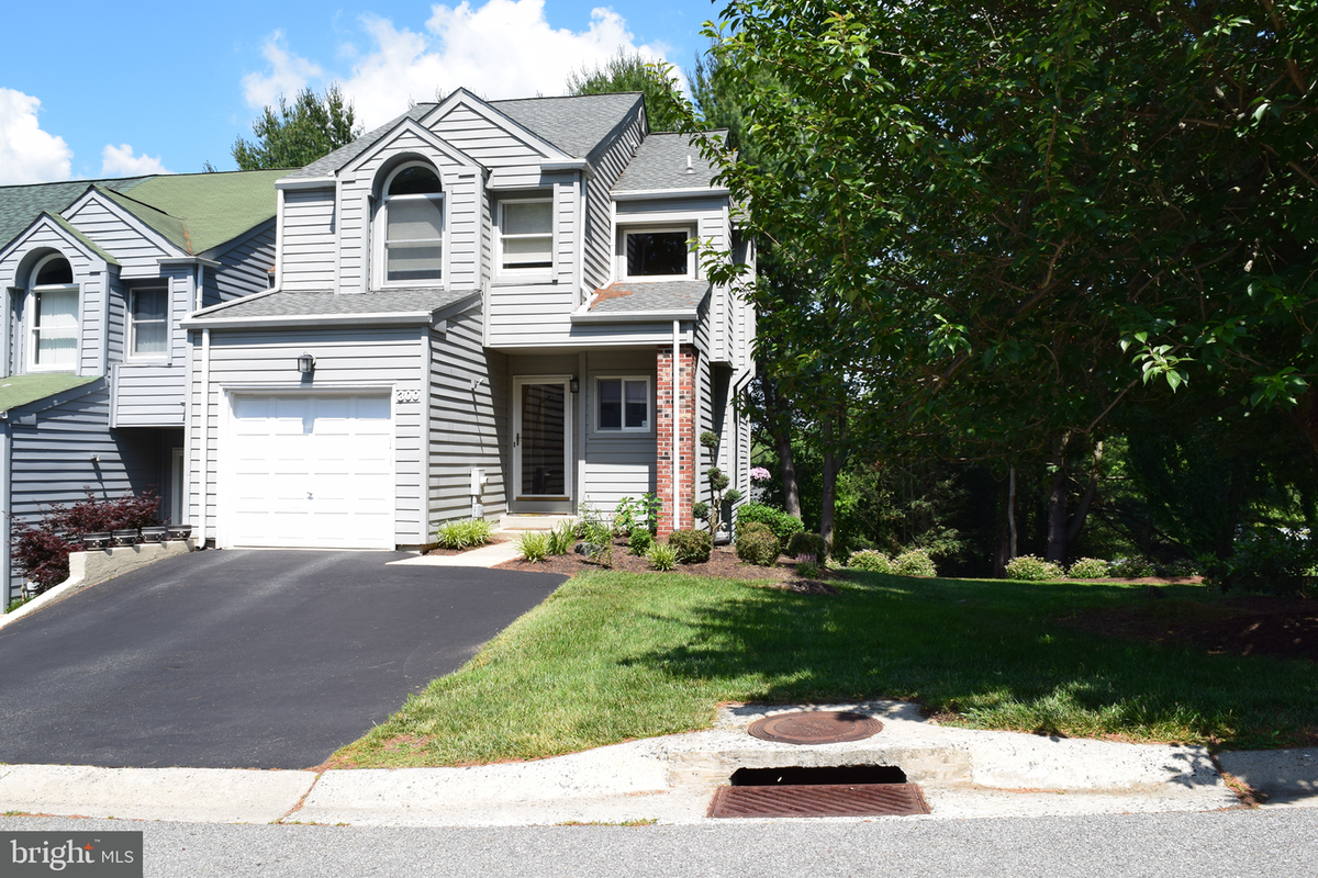 300 Pleasant Knoll Ct, Newark, DE 19711 - #1