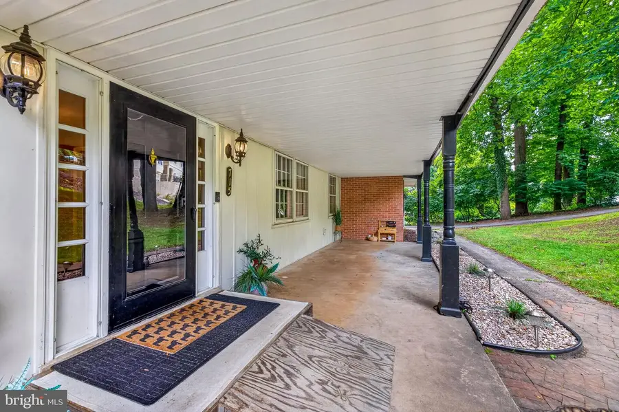 715 Ambleside Dr, Wilmington, DE 19808 - #2