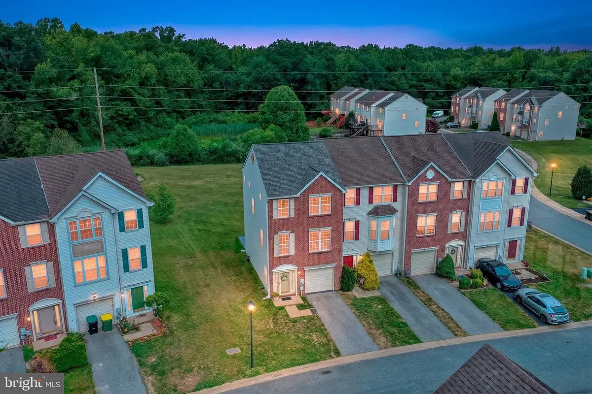 8 Dolmen Ln, Bear, DE 19701 - #1