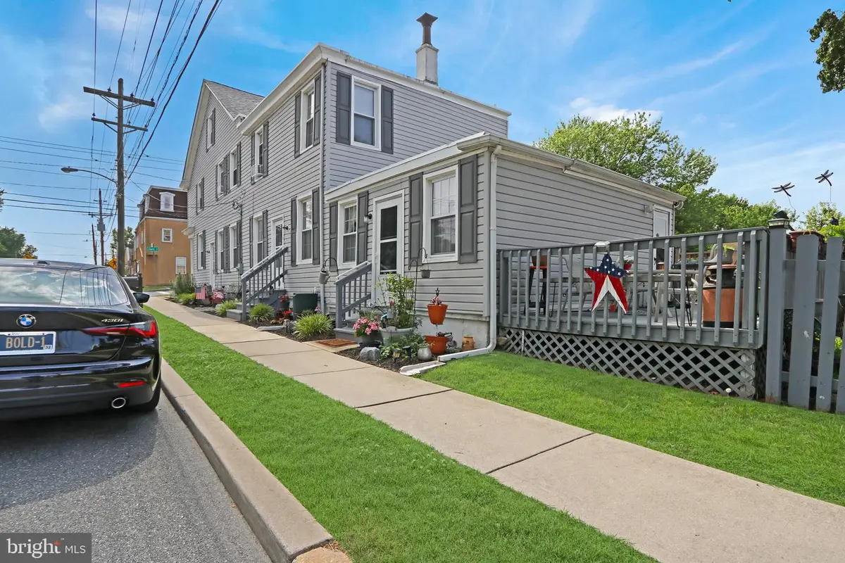 650 W 7th St, New Castle, DE 19720 - #1